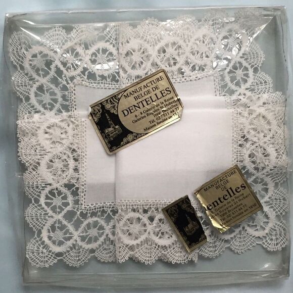 BRIDAL WEDDING SHOWER ANTIQUE NEW OLD STOCK HAND MADE BRUGES LACE HANKIE - Picture 2 of 8